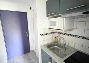 31960133b - Attribut alt par défaut.