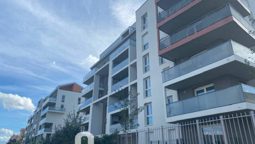 54077675k - Attribut alt par défaut.