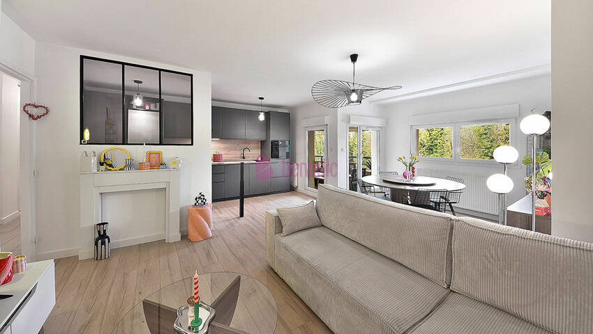 54293033c - Attribut alt par défaut.