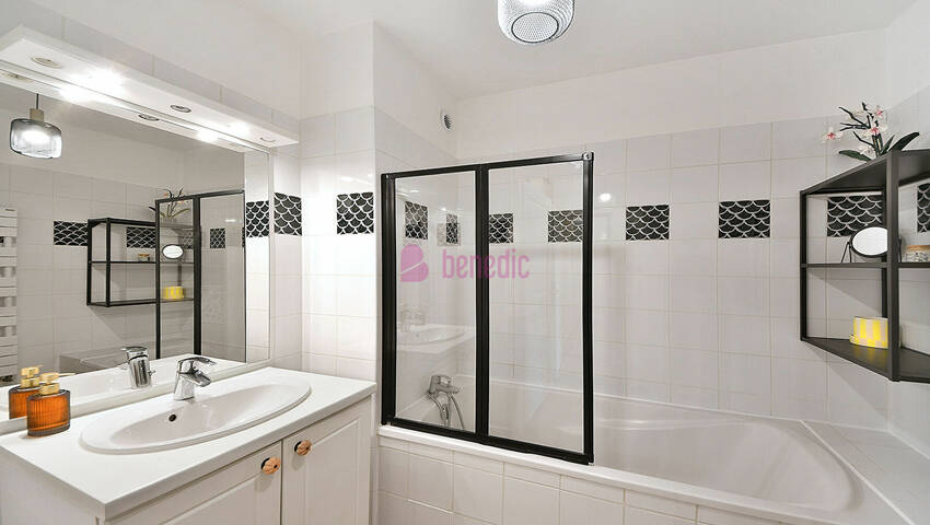 54293033k - Attribut alt par défaut.