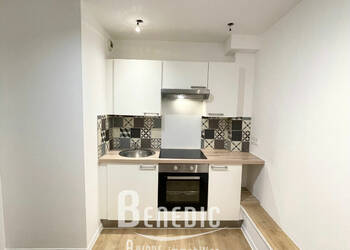 54361839a - Attribut alt par défaut.