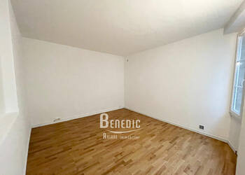 54361839c - Attribut alt par défaut.