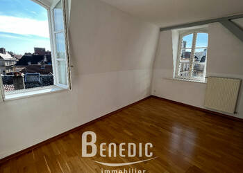 4254108c - Attribut alt par défaut.