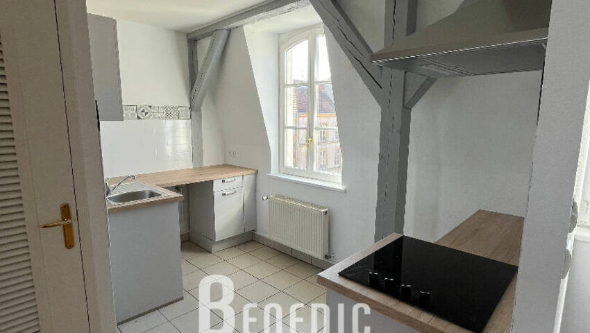 4254108f - Attribut alt par défaut.