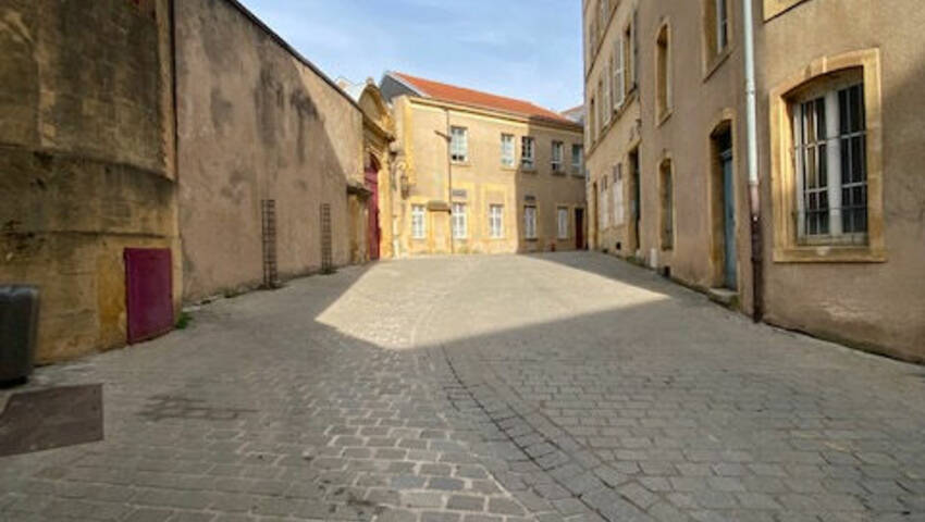 4246008h - Attribut alt par défaut.