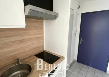 52337903c - Attribut alt par défaut.