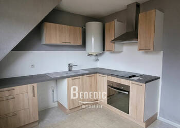 53744121b - Attribut alt par défaut.