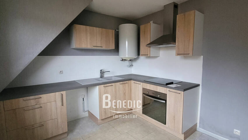 53744121b - Attribut alt par défaut.