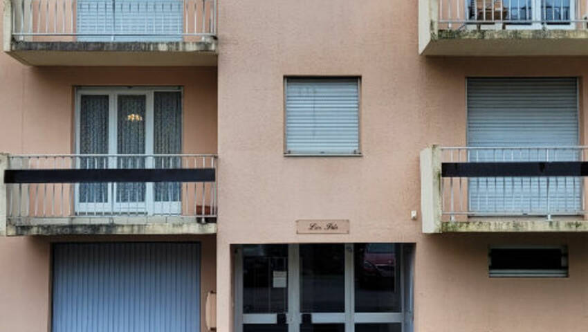 53744121f - Attribut alt par défaut.