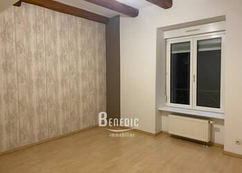 53968389b - Attribut alt par défaut.