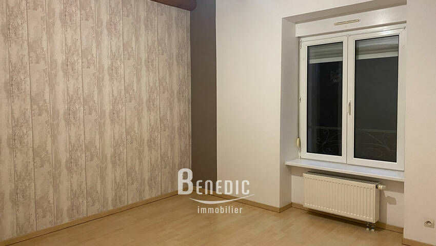 53968389b - Attribut alt par défaut.