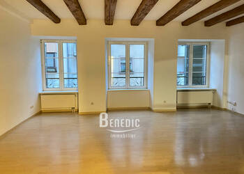 53968389a - Attribut alt par défaut.