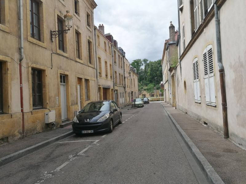 4254314f - Attribut alt par défaut.