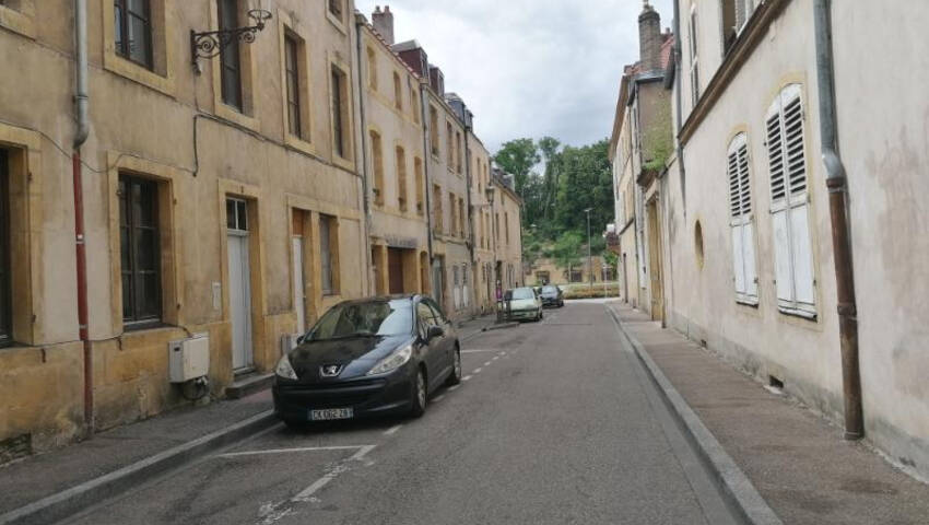 4254314f - Attribut alt par défaut.
