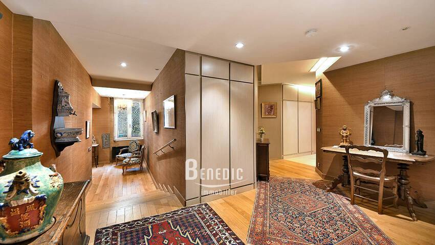 54540512f - Attribut alt par défaut.