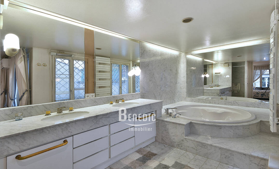 54540512k - Attribut alt par défaut.