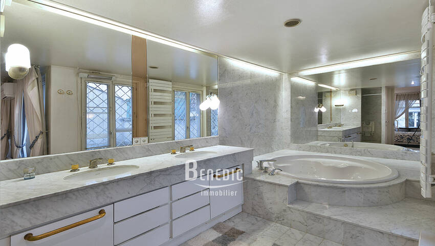 54540512k - Attribut alt par défaut.