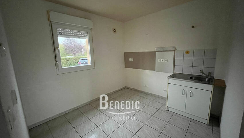 54368450b - Attribut alt par défaut.