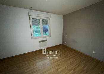 54368450c - Attribut alt par défaut.