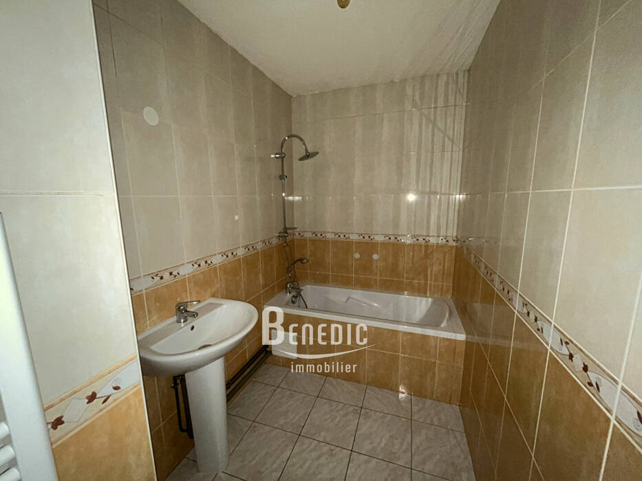 54368450e - Attribut alt par défaut.