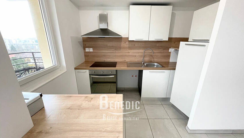 54804343a - Attribut alt par défaut.