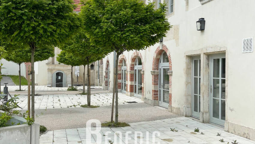 54804343j - Attribut alt par défaut.