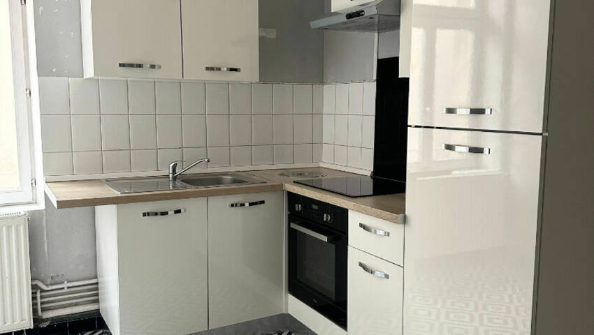 4254223a - Attribut alt par défaut.