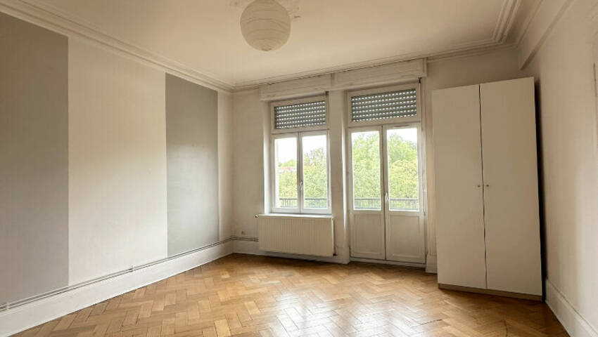 4254223c - Attribut alt par défaut.