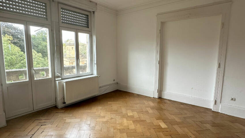 4254223d - Attribut alt par défaut.