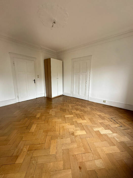 4254223e - Attribut alt par défaut.