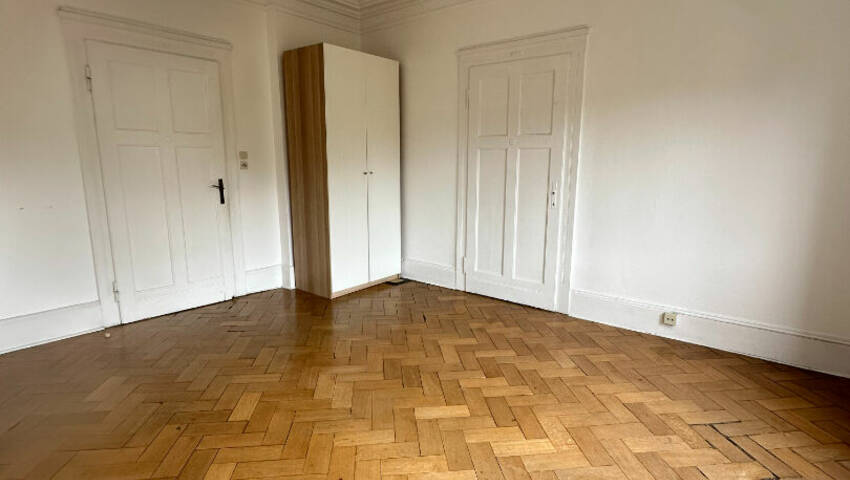 4254223e - Attribut alt par défaut.