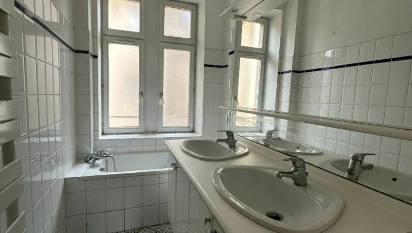 4254223k - Attribut alt par défaut.