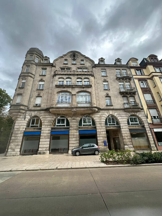 4254223l - Attribut alt par défaut.