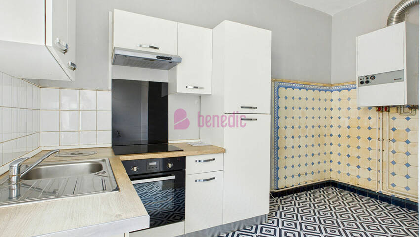 4254223b - Attribut alt par défaut.