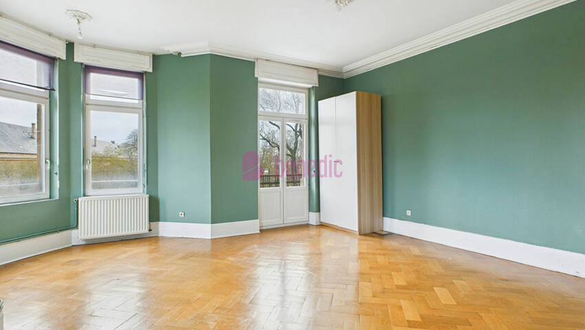 4254223c - Attribut alt par défaut.