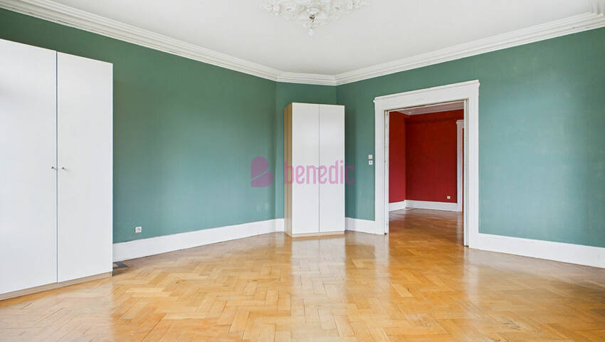 4254223d - Attribut alt par défaut.