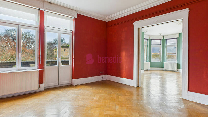 4254223e - Attribut alt par défaut.