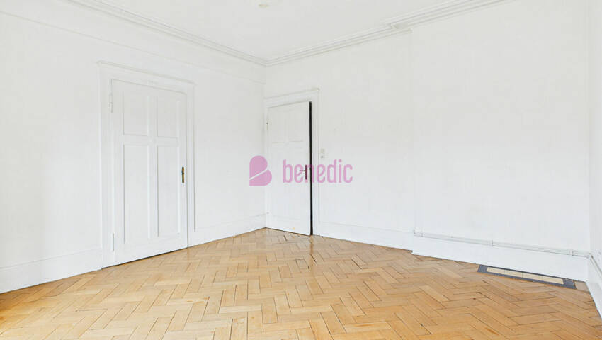 4254223j - Attribut alt par défaut.