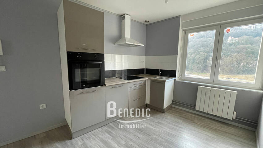 16028715b - Attribut alt par défaut.