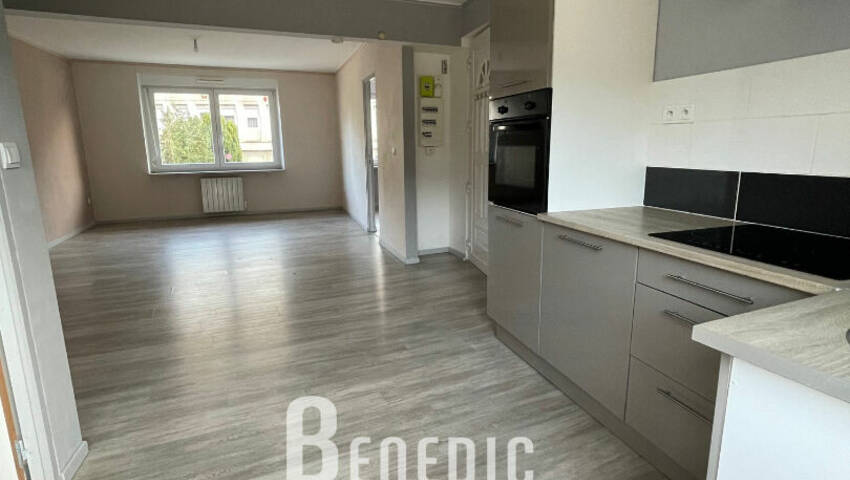 16028715c - Attribut alt par défaut.