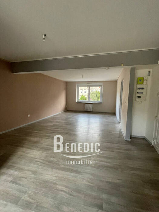 16028715d - Attribut alt par défaut.