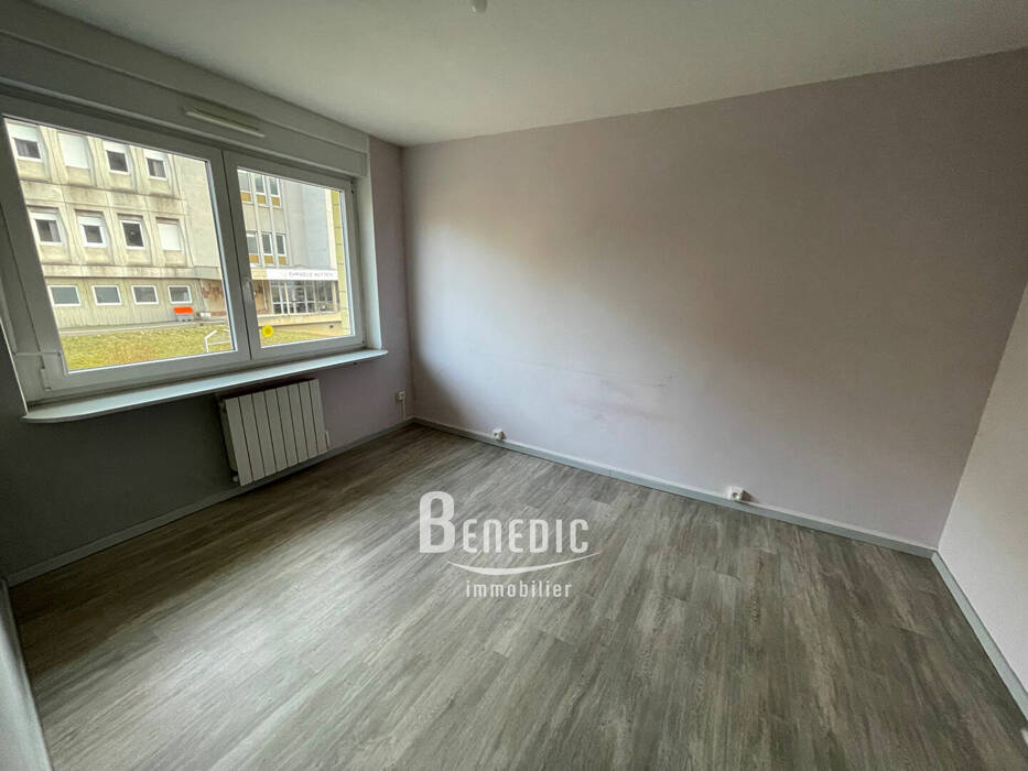 16028715f - Attribut alt par défaut.