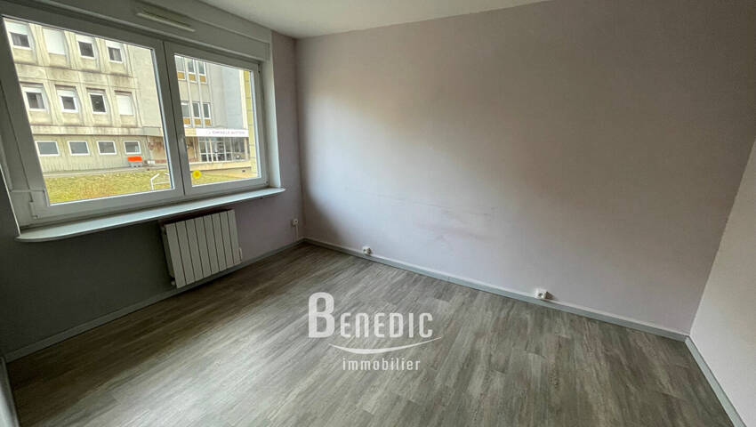 16028715f - Attribut alt par défaut.