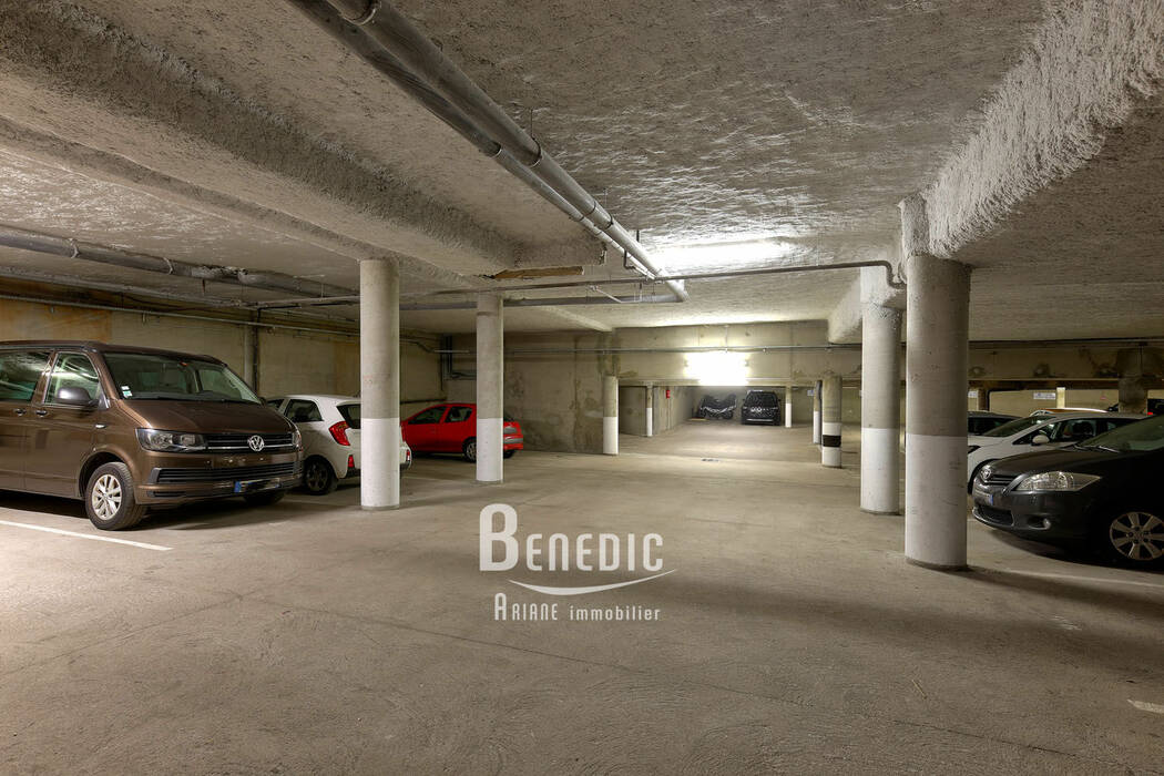 54997402c - Attribut alt par défaut.