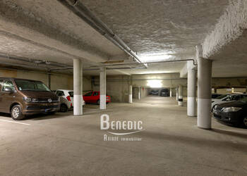 54997402c - Attribut alt par défaut.