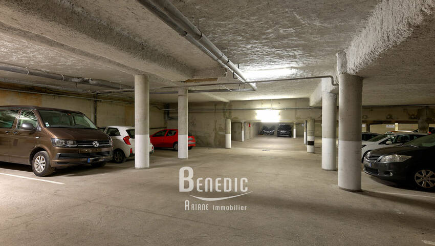 54997402c - Attribut alt par défaut.