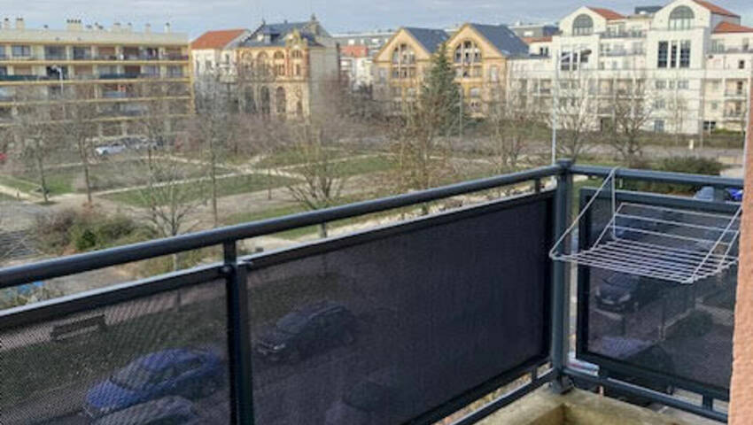 54996937j - Attribut alt par défaut.