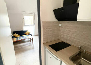 49349572a - Attribut alt par défaut.