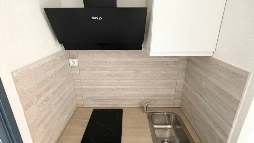 49349572b - Attribut alt par défaut.