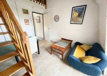 49349572c - Attribut alt par défaut.